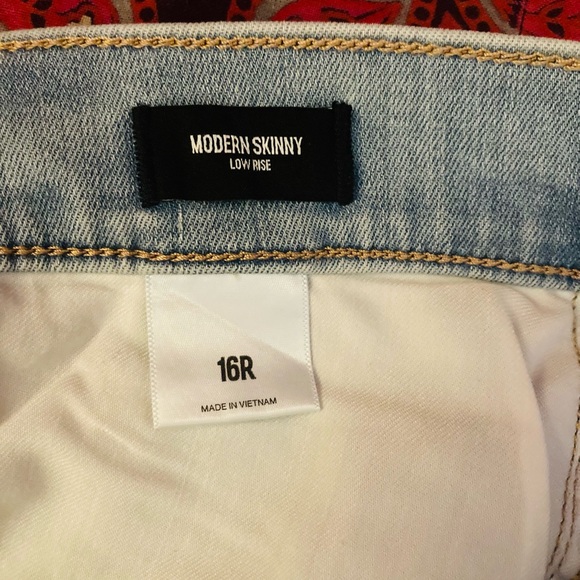 NWOT- Express Light Blue Women's Jeans - Picture 7 of 7